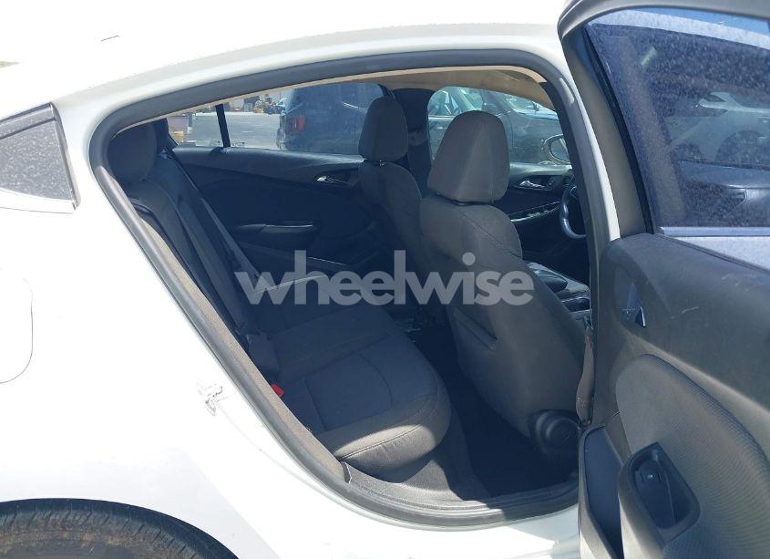 Photo 8 of 2017 Chevrolet Cruze LT AUTO (VIN 1G1BE5SMXH7207210)