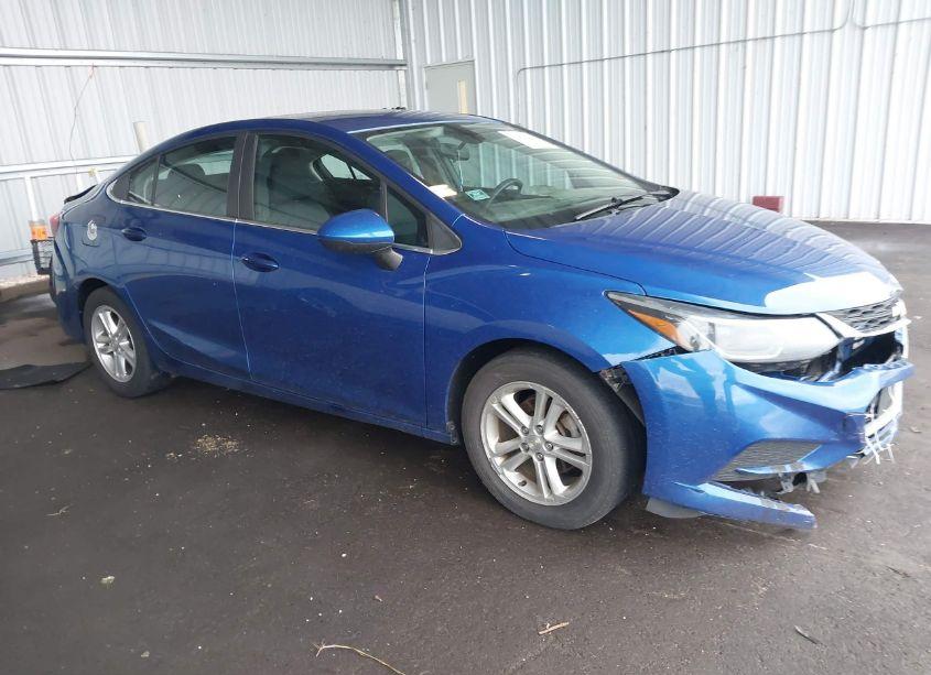 2017 Chevrolet Cruze LT AUTO (VIN 1G1BE5SMXH7214481) main photo