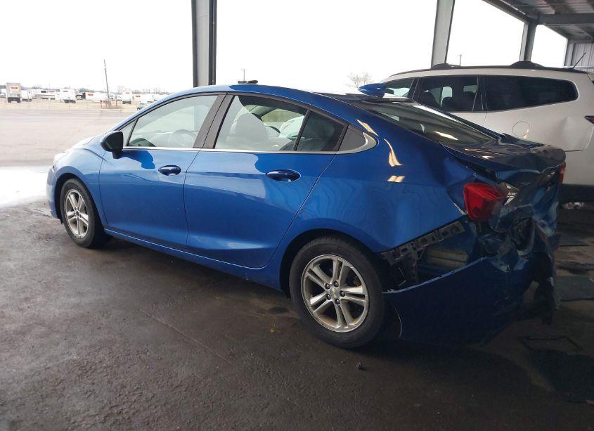 Photo 3 of 2017 Chevrolet Cruze LT AUTO (VIN 1G1BE5SMXH7214481)