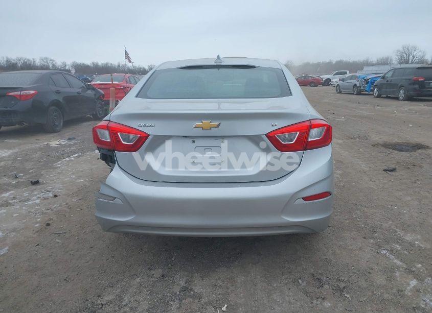 Photo 16 of 2017 Chevrolet Cruze LT AUTO (VIN 1G1BE5SMXH7233645)