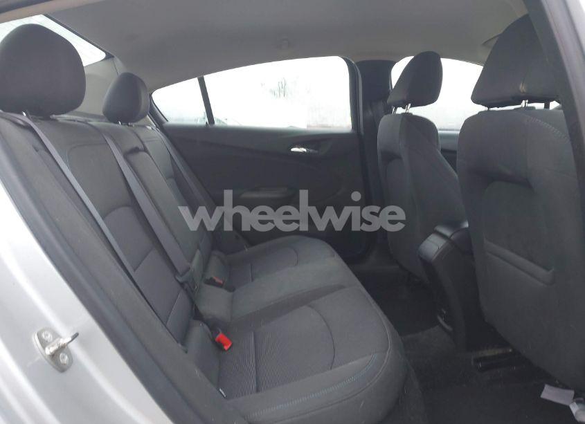 Photo 8 of 2017 Chevrolet Cruze LT AUTO (VIN 1G1BE5SMXH7233645)