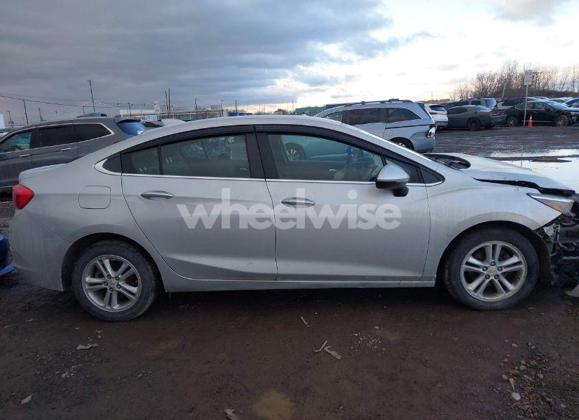 Photo 13 of 2017 Chevrolet Cruze LT AUTO (VIN 1G1BE5SMXH7236285)