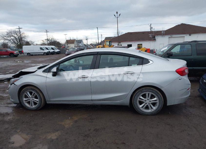 Photo 14 of 2017 Chevrolet Cruze LT AUTO (VIN 1G1BE5SMXH7236285)