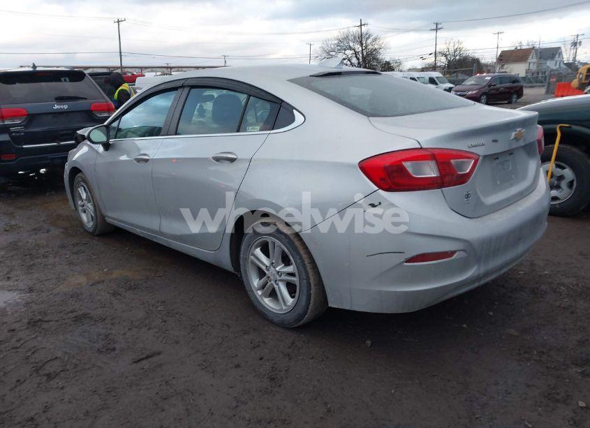 Photo 3 of 2017 Chevrolet Cruze LT AUTO (VIN 1G1BE5SMXH7236285)