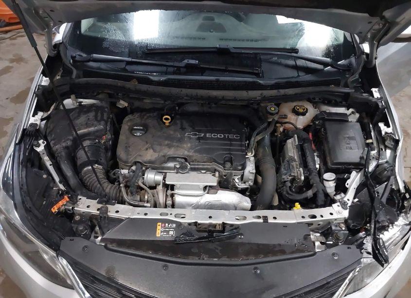 Photo 10 of 2017 Chevrolet Cruze LT AUTO (VIN 1G1BE5SMXH7254706)