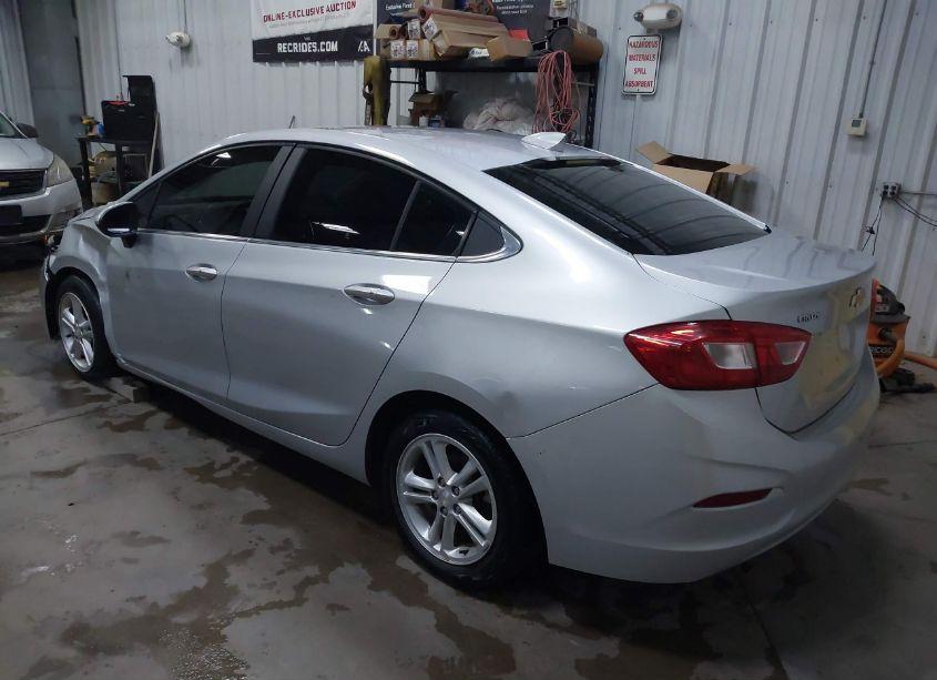 Photo 3 of 2017 Chevrolet Cruze LT AUTO (VIN 1G1BE5SMXH7254706)