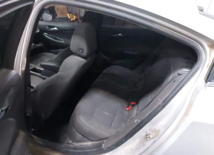 Photo 8 of 2017 Chevrolet Cruze LT AUTO (VIN 1G1BE5SMXH7254706)