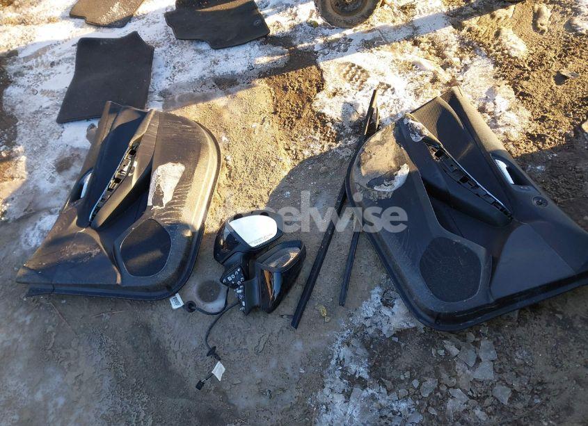 Photo 12 of 2017 Chevrolet Cruze LT AUTO (VIN 1G1BE5SMXH7260666)