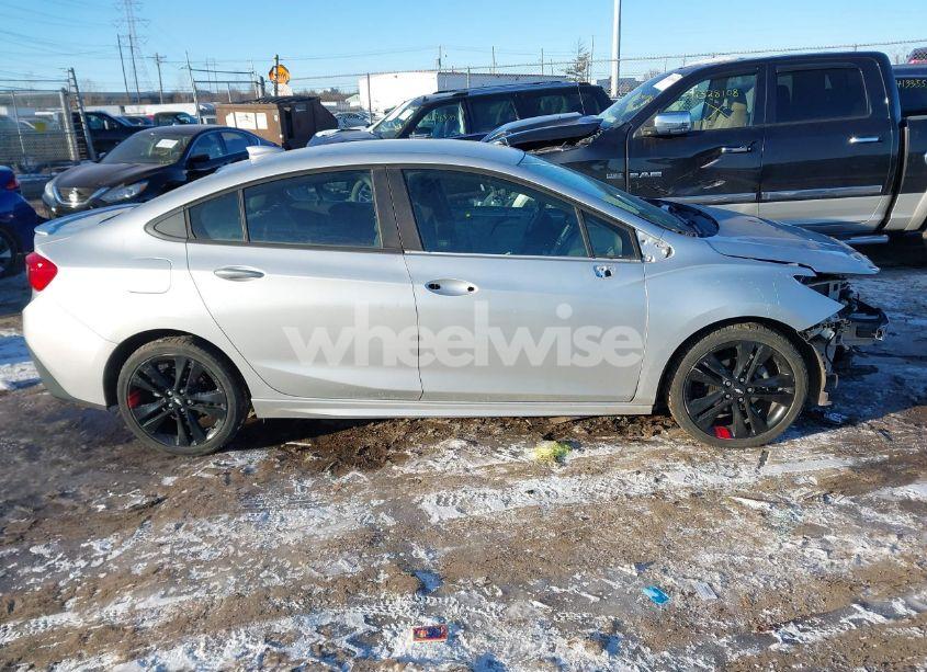 Photo 14 of 2017 Chevrolet Cruze LT AUTO (VIN 1G1BE5SMXH7260666)