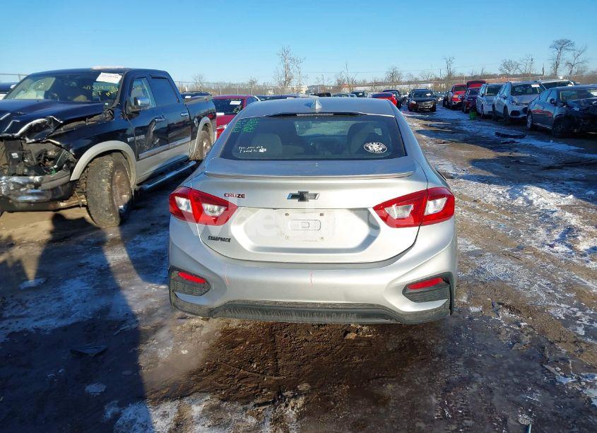 Photo 17 of 2017 Chevrolet Cruze LT AUTO (VIN 1G1BE5SMXH7260666)