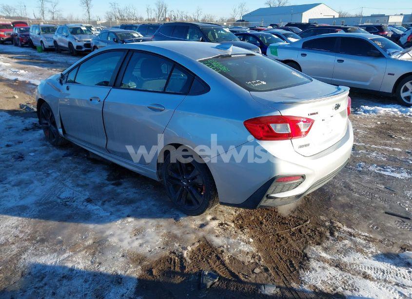 Photo 3 of 2017 Chevrolet Cruze LT AUTO (VIN 1G1BE5SMXH7260666)