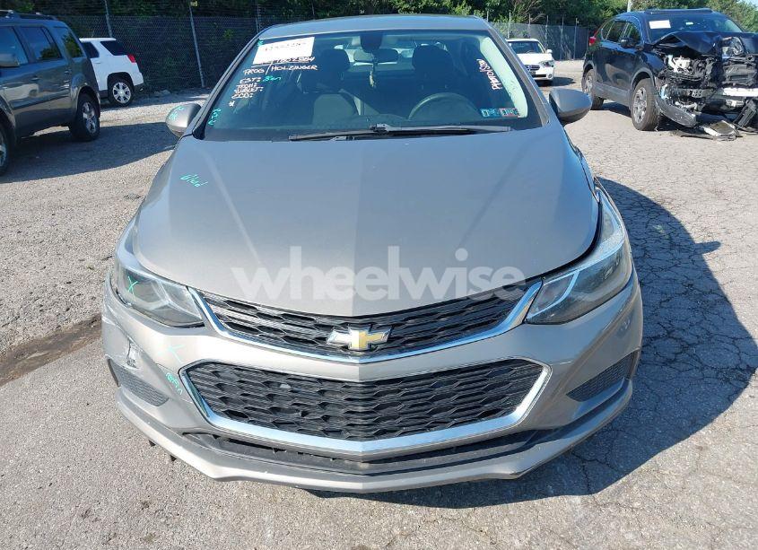 Photo 13 of 2017 Chevrolet Cruze LT AUTO (VIN 1G1BE5SMXH7273644)