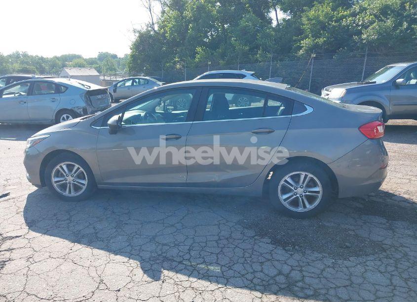 Photo 15 of 2017 Chevrolet Cruze LT AUTO (VIN 1G1BE5SMXH7273644)