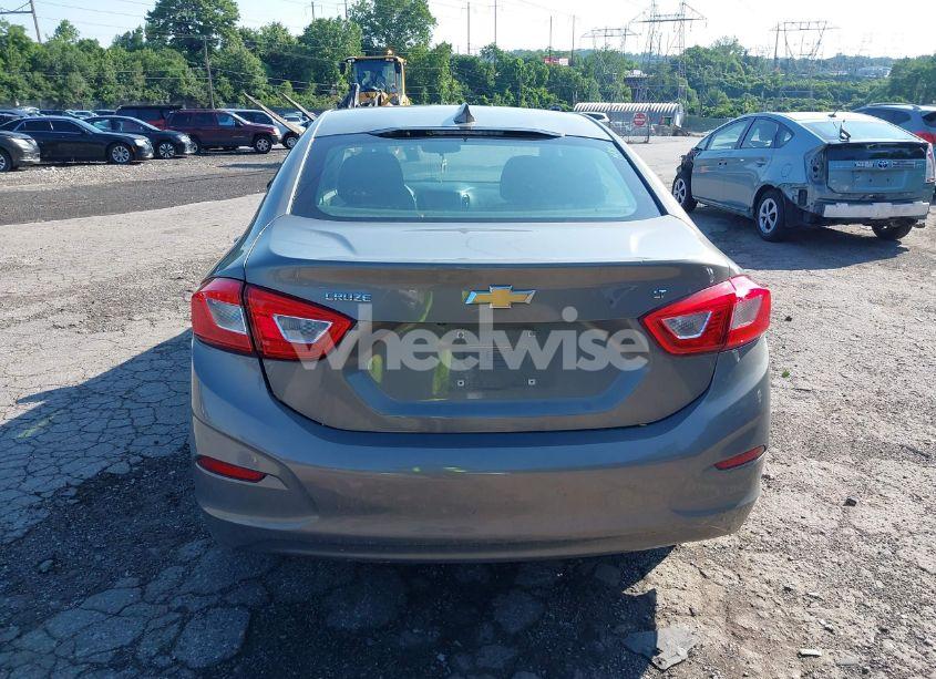 Photo 17 of 2017 Chevrolet Cruze LT AUTO (VIN 1G1BE5SMXH7273644)