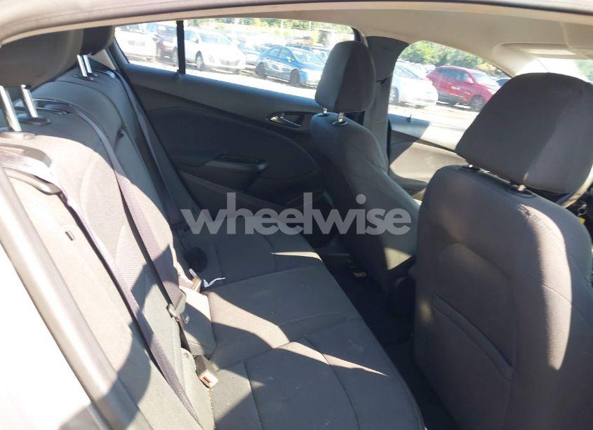 Photo 8 of 2017 Chevrolet Cruze LT AUTO (VIN 1G1BE5SMXH7273644)