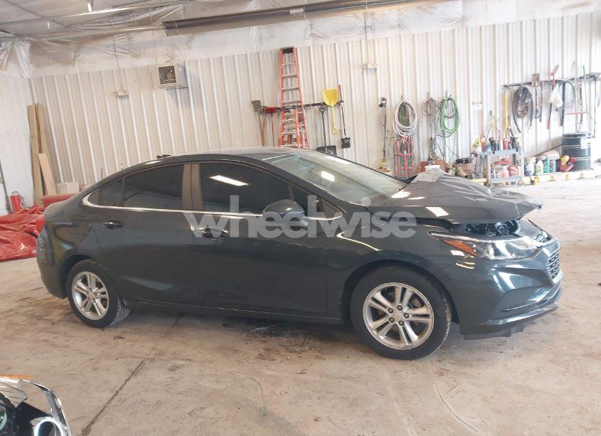 Photo 13 of 2018 Chevrolet Cruze LT AUTO (VIN 1G1BE5SMXJ7101698)