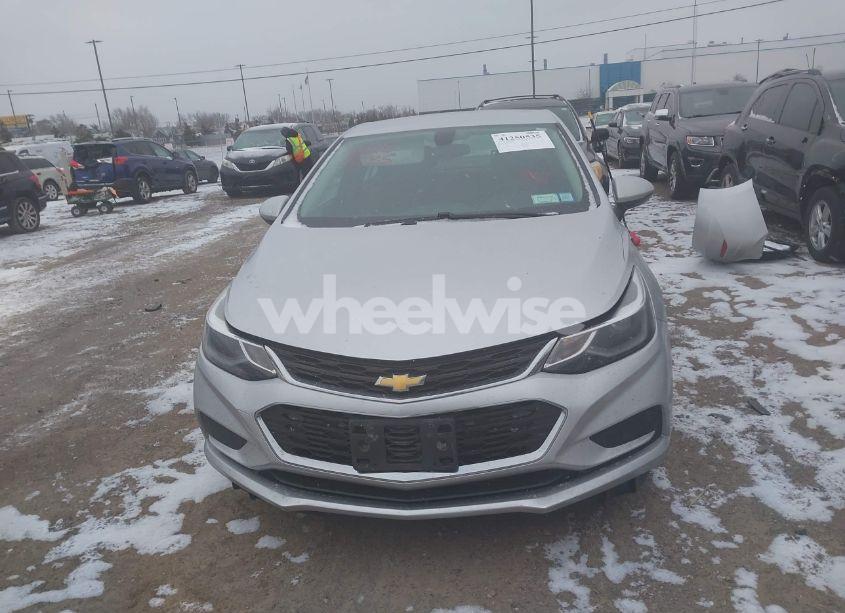 Photo 13 of 2018 Chevrolet Cruze LT AUTO (VIN 1G1BE5SMXJ7103922)