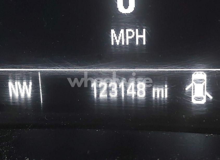 Photo 16 of 2018 Chevrolet Cruze LT AUTO (VIN 1G1BE5SMXJ7103922)