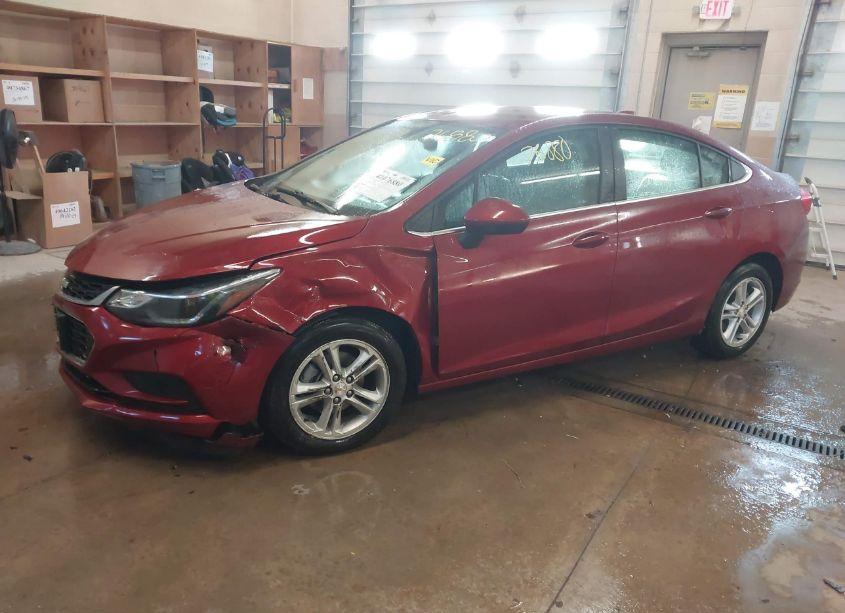 Photo 2 of 2018 Chevrolet Cruze LT AUTO (VIN 1G1BE5SMXJ7106903)