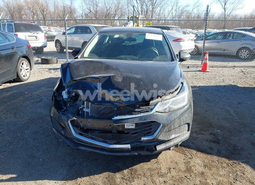 Photo 12 of 2018 Chevrolet Cruze LT AUTO (VIN 1G1BE5SMXJ7134183)