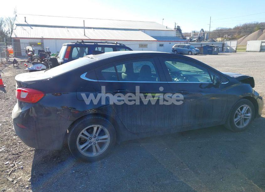 Photo 13 of 2018 Chevrolet Cruze LT AUTO (VIN 1G1BE5SMXJ7134183)