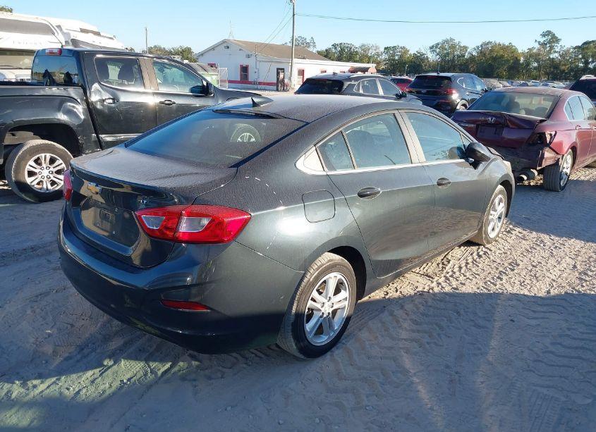Photo 4 of 2018 Chevrolet Cruze LT AUTO (VIN 1G1BE5SMXJ7158208)