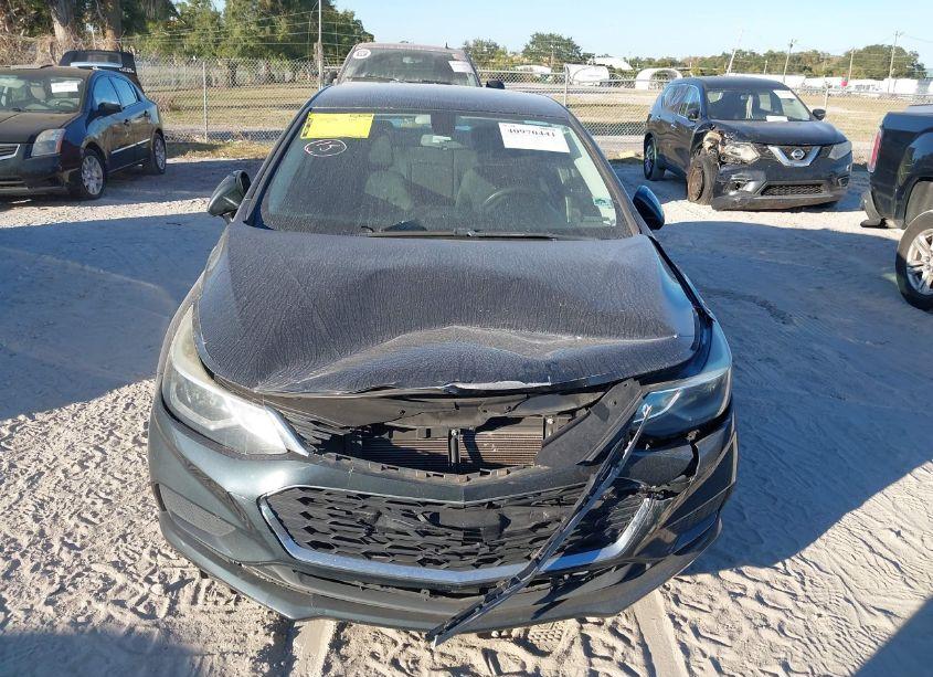 Photo 6 of 2018 Chevrolet Cruze LT AUTO (VIN 1G1BE5SMXJ7158208)