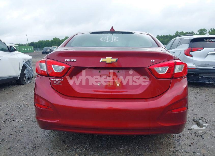 Photo 16 of 2018 Chevrolet Cruze LT AUTO (VIN 1G1BE5SMXJ7184646)