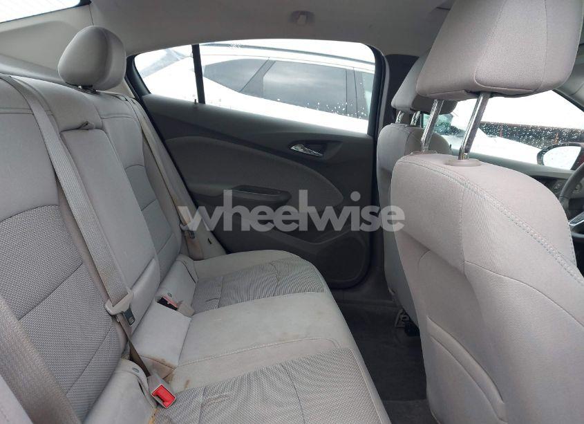 Photo 8 of 2018 Chevrolet Cruze LT AUTO (VIN 1G1BE5SMXJ7184646)