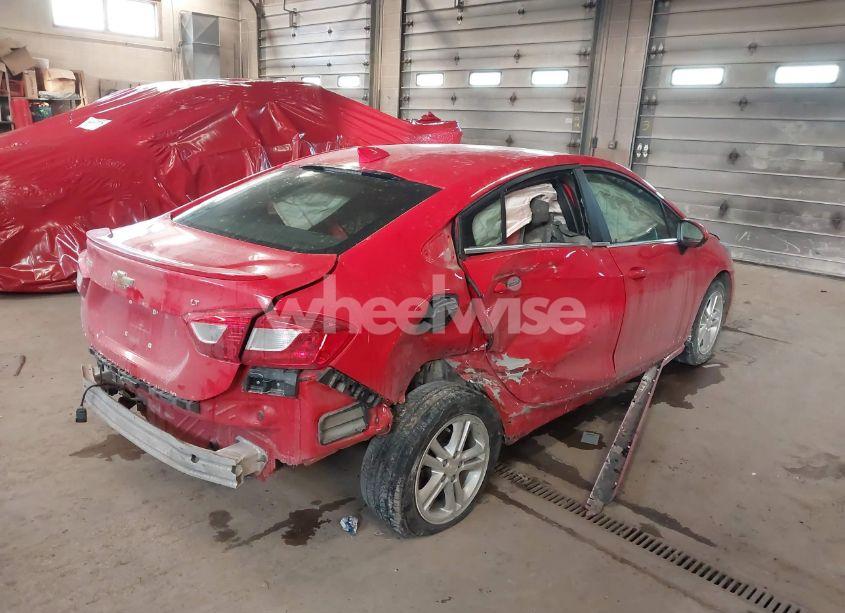 Photo 4 of 2018 Chevrolet Cruze LT AUTO (VIN 1G1BE5SMXJ7192486)