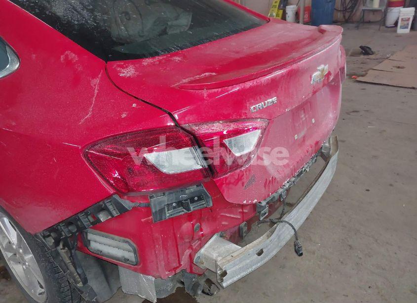 Photo 6 of 2018 Chevrolet Cruze LT AUTO (VIN 1G1BE5SMXJ7192486)