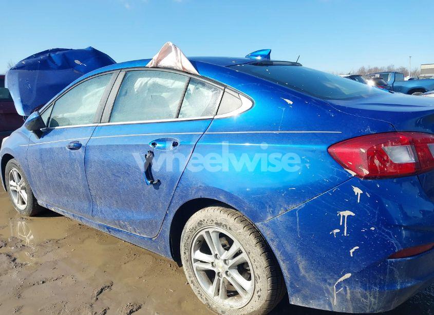 Photo 14 of 2018 Chevrolet Cruze LT AUTO (VIN 1G1BE5SMXJ7205561)