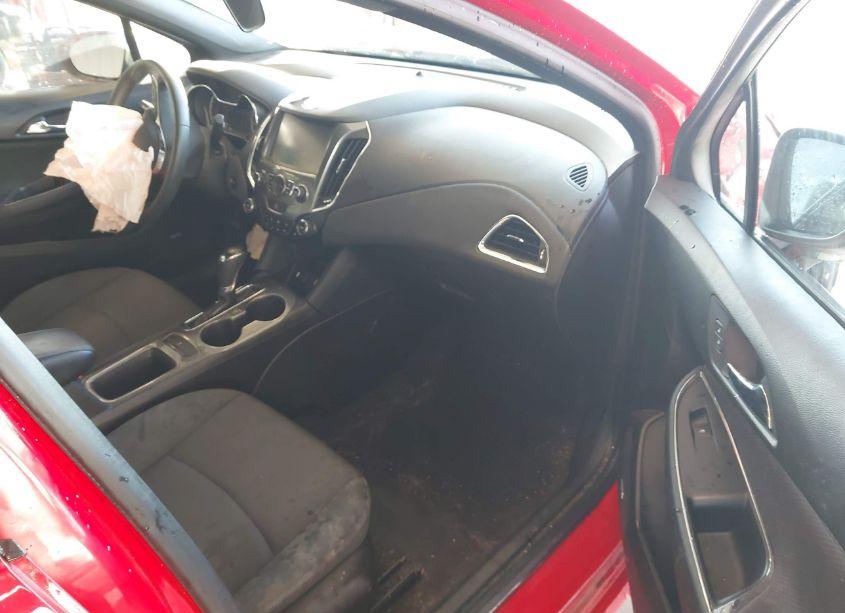 Photo 5 of 2018 Chevrolet Cruze LT AUTO (VIN 1G1BE5SMXJ7208654)