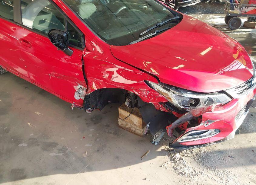 Photo 6 of 2018 Chevrolet Cruze LT AUTO (VIN 1G1BE5SMXJ7208654)