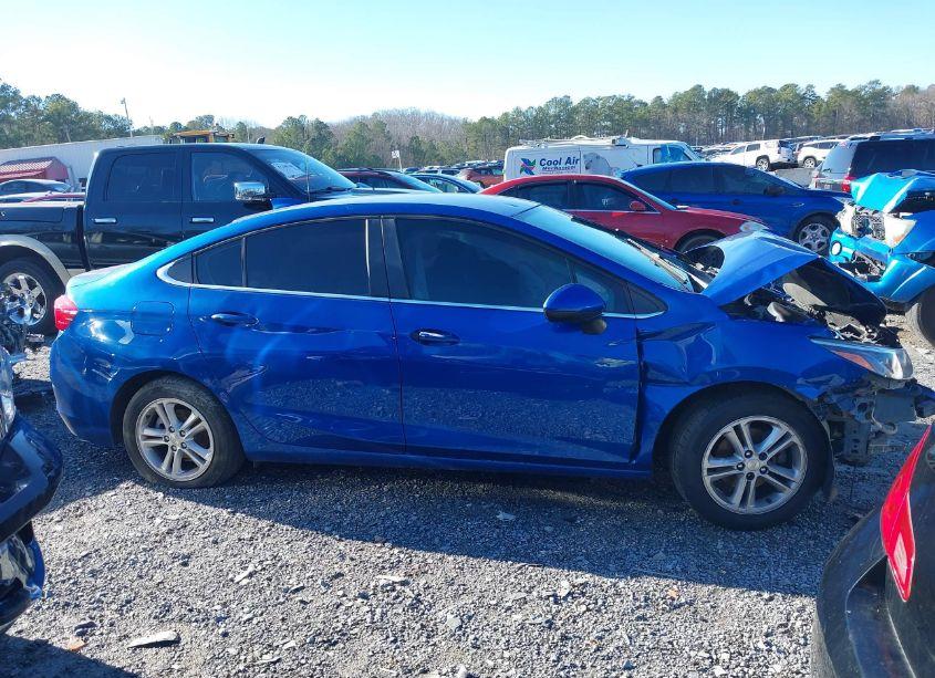 Photo 14 of 2018 Chevrolet Cruze LT AUTO (VIN 1G1BE5SMXJ7210663)