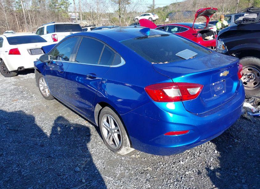 Photo 3 of 2018 Chevrolet Cruze LT AUTO (VIN 1G1BE5SMXJ7210663)