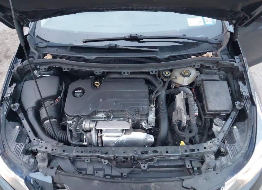 Photo 10 of 2018 Chevrolet Cruze LT AUTO (VIN 1G1BE5SMXJ7211165)