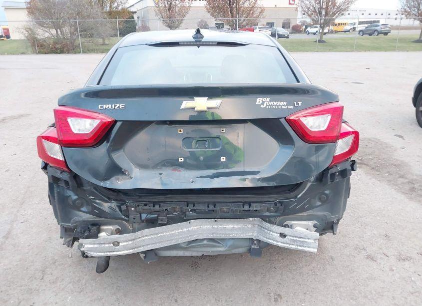 Photo 16 of 2018 Chevrolet Cruze LT AUTO (VIN 1G1BE5SMXJ7211165)