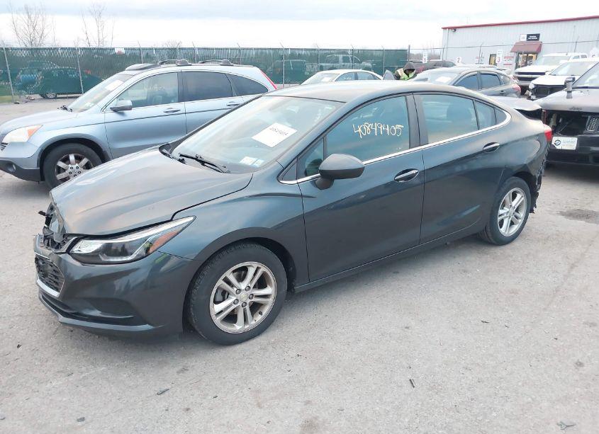 Photo 2 of 2018 Chevrolet Cruze LT AUTO (VIN 1G1BE5SMXJ7211165)