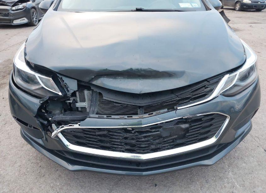 Photo 6 of 2018 Chevrolet Cruze LT AUTO (VIN 1G1BE5SMXJ7211165)