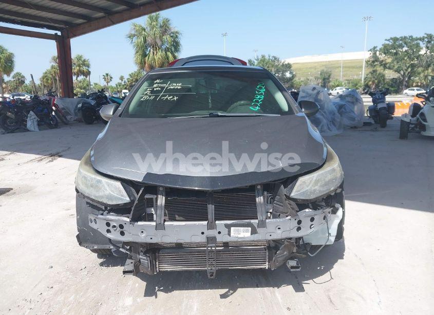 Photo 13 of 2018 Chevrolet Cruze LT AUTO (VIN 1G1BE5SMXJ7213837)