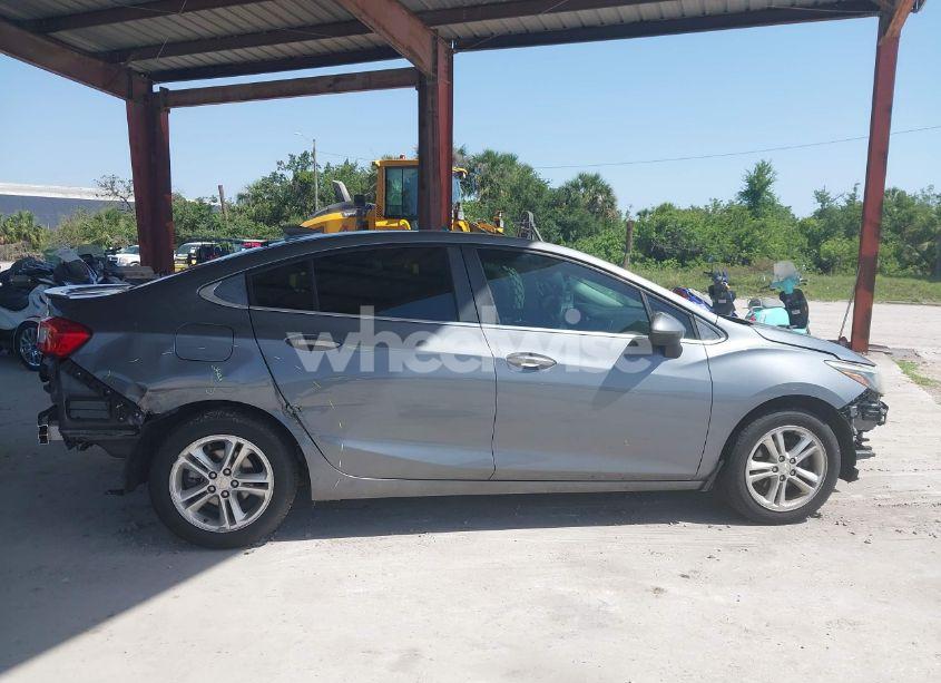 Photo 14 of 2018 Chevrolet Cruze LT AUTO (VIN 1G1BE5SMXJ7213837)