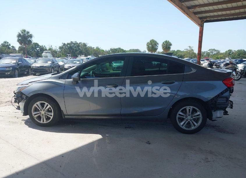 Photo 15 of 2018 Chevrolet Cruze LT AUTO (VIN 1G1BE5SMXJ7213837)