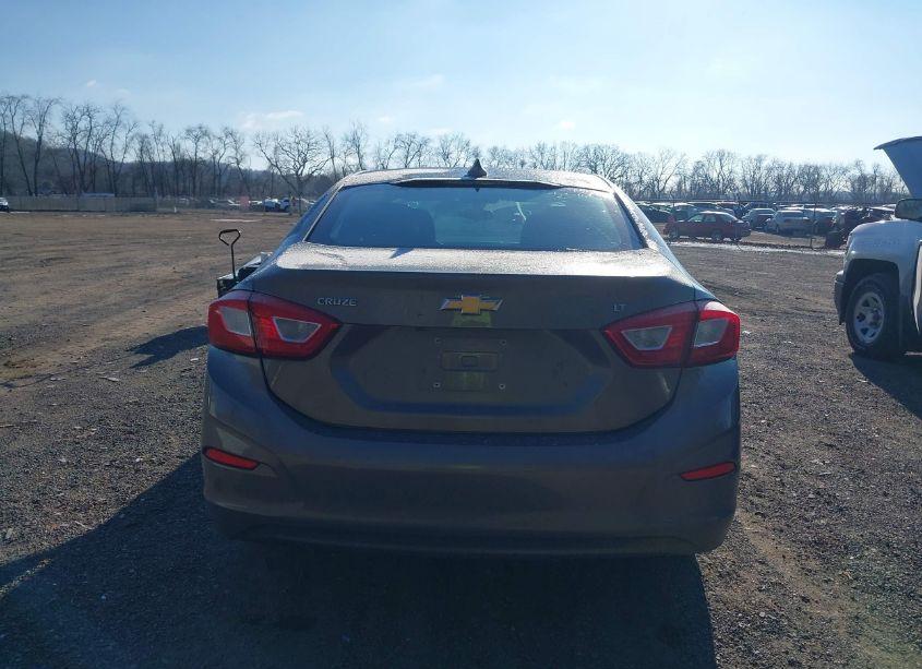 Photo 17 of 2018 Chevrolet Cruze LT AUTO (VIN 1G1BE5SMXJ7217998)