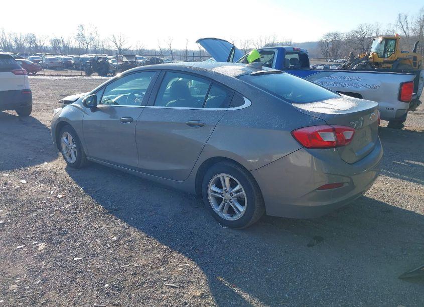 Photo 3 of 2018 Chevrolet Cruze LT AUTO (VIN 1G1BE5SMXJ7217998)
