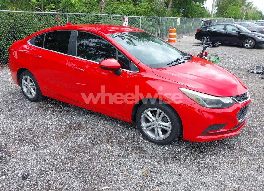 2018 Chevrolet Cruze LT AUTO (VIN 1G1BE5SMXJ7219721) main photo