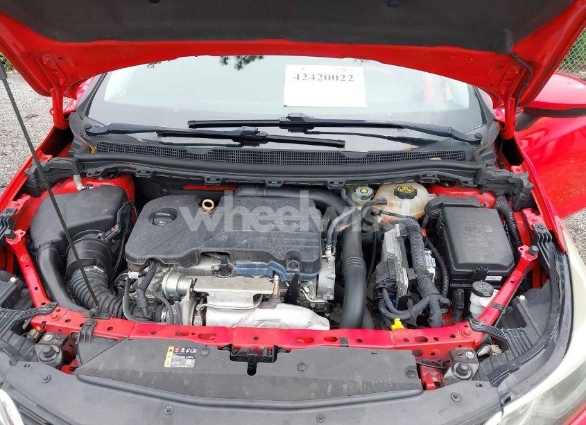 Photo 10 of 2018 Chevrolet Cruze LT AUTO (VIN 1G1BE5SMXJ7219721)