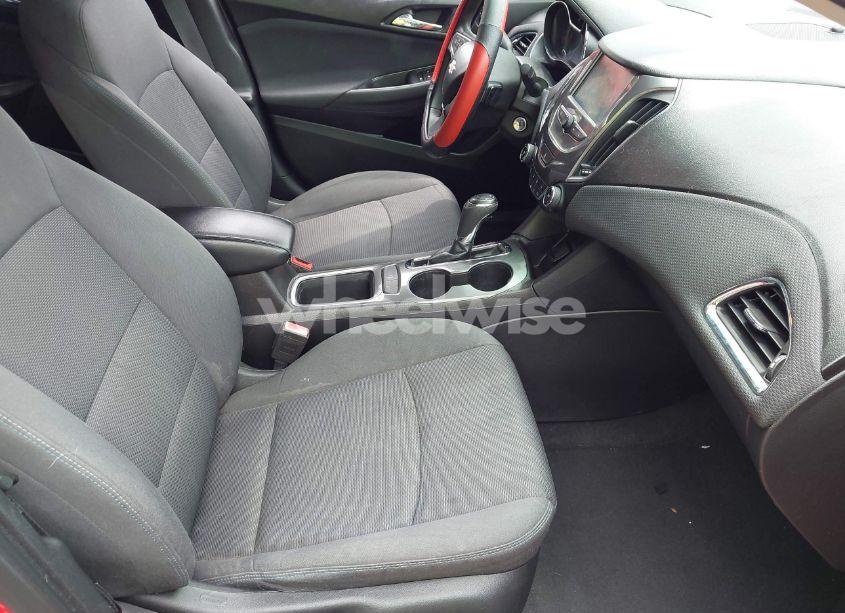 Photo 5 of 2018 Chevrolet Cruze LT AUTO (VIN 1G1BE5SMXJ7219721)