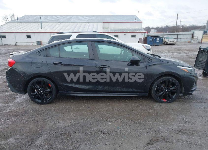 Photo 14 of 2018 Chevrolet Cruze LT AUTO (VIN 1G1BE5SMXJ7221694)