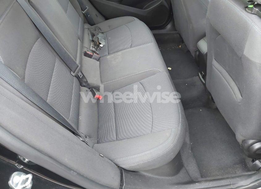 Photo 8 of 2018 Chevrolet Cruze LT AUTO (VIN 1G1BE5SMXJ7221694)